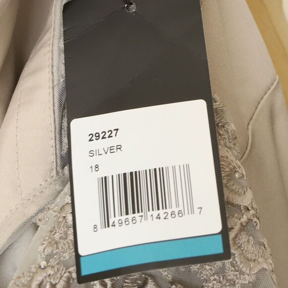 La Femme Embroidered Illusion Neck Gown Size 18 Silver Gray Dress NWT B11 - Picture 7 of 7